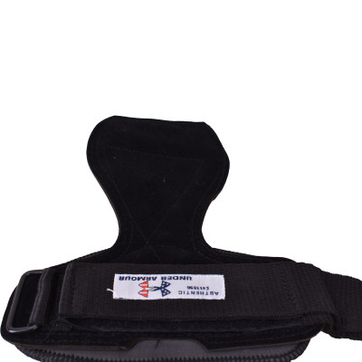کف بند طرح Under Armor